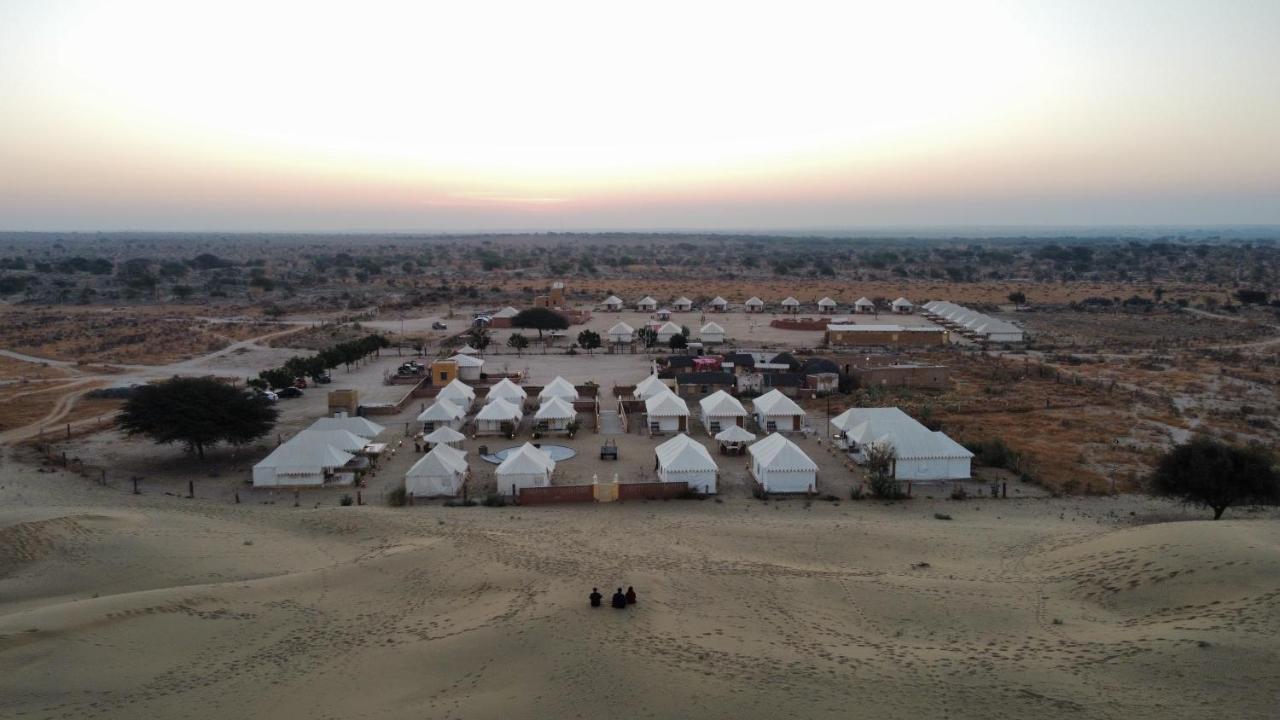 Pal Rajah Desert Camp Kuri Exterior photo