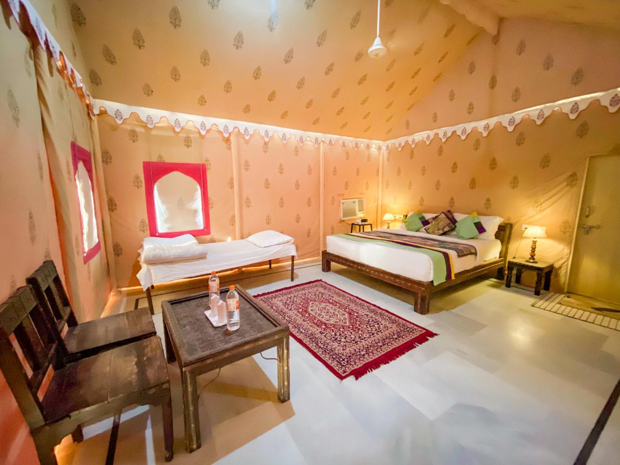 Pal Rajah Desert Camp Kuri Room photo
